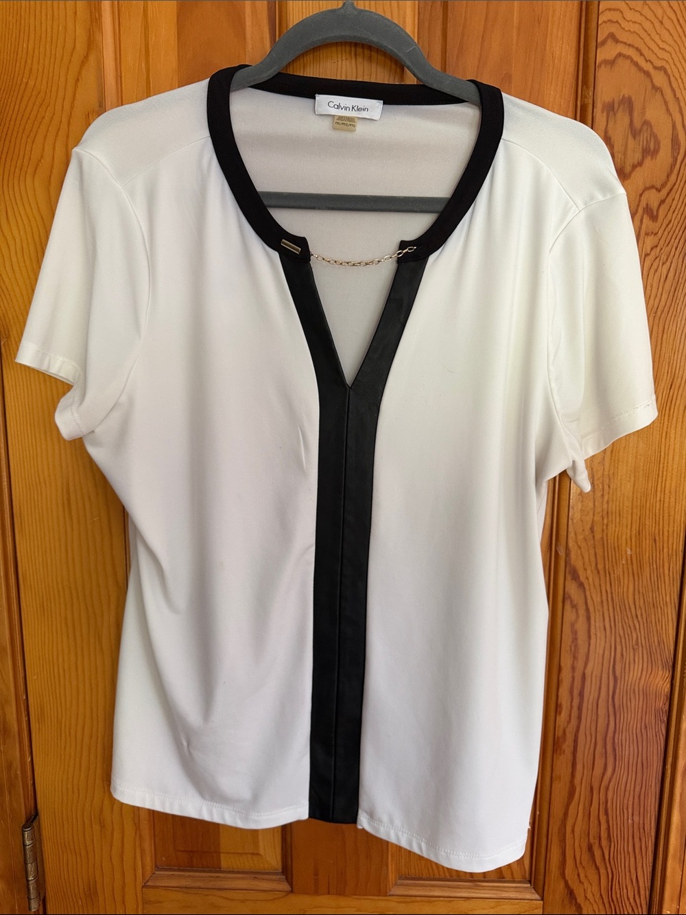 Calvin Klein White Short-Sleeve Blouse with Black faux l Trim and Chain Detail
